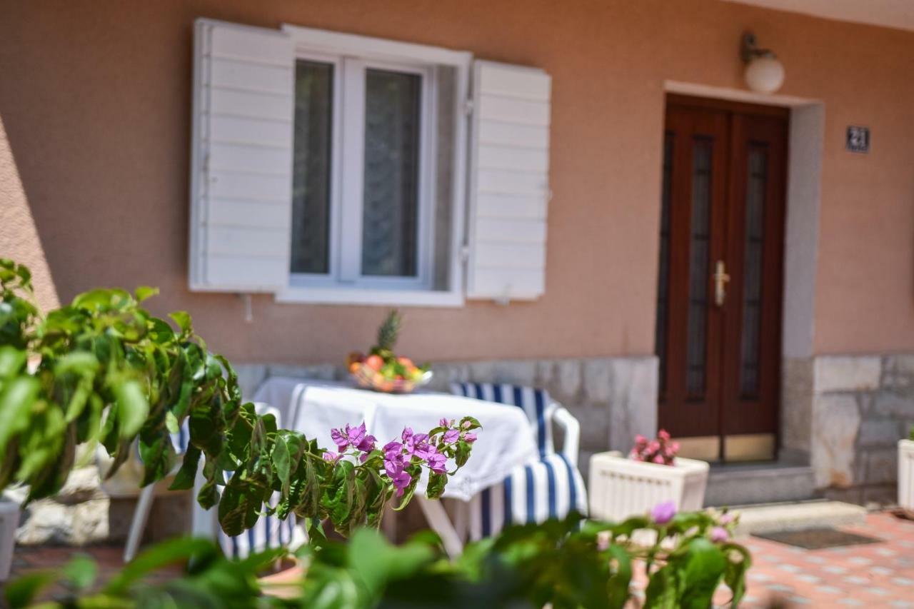 Apartment Neyra *